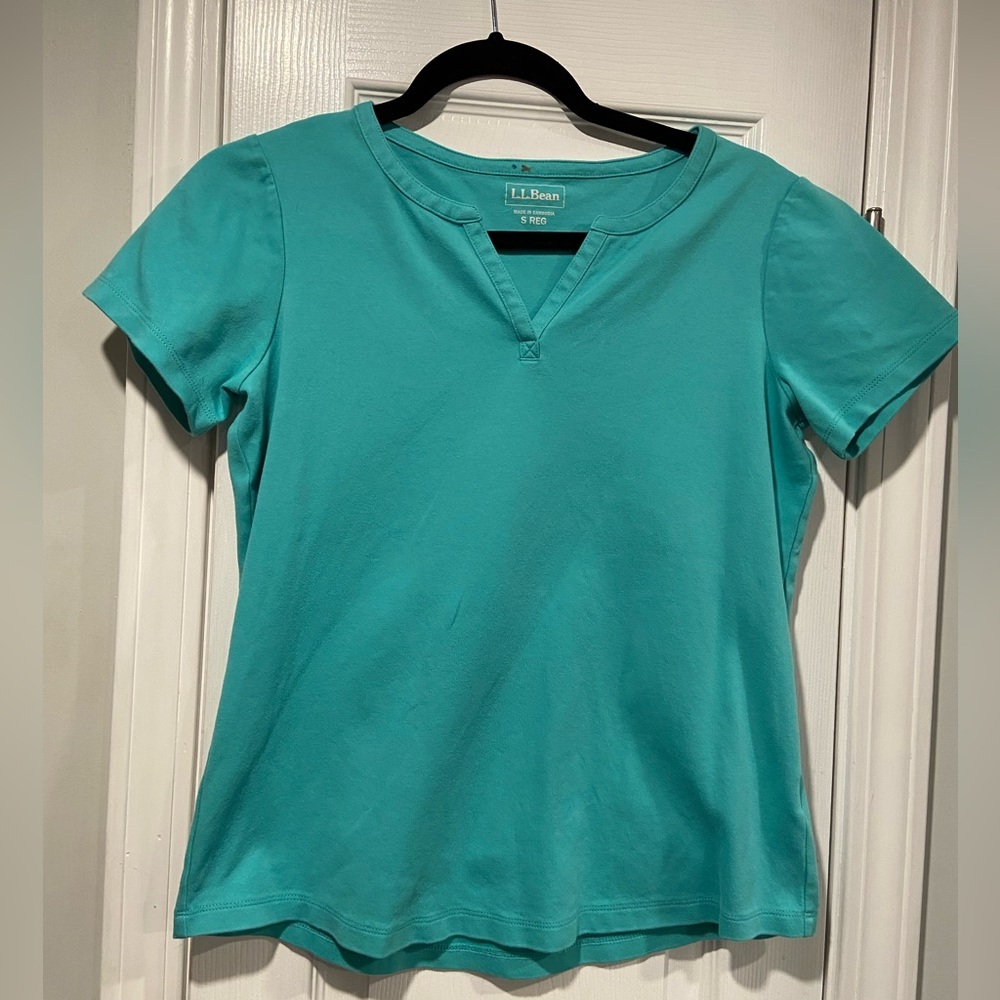 L.L. Bean Size S Aqua Blue Cotton Split Neck Short Sleeve Tee Shirt